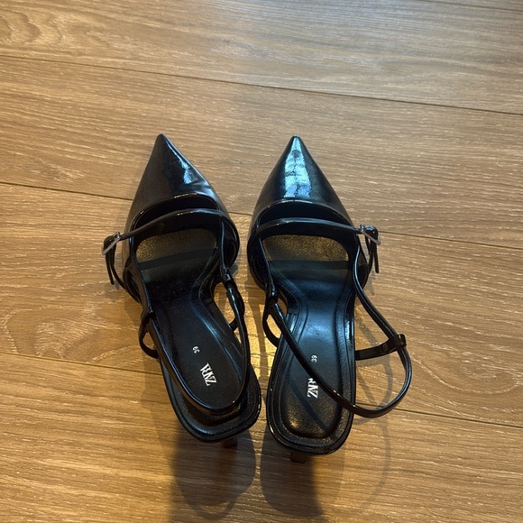Zara black patent pointy sling back heels - Picture 2 of 5